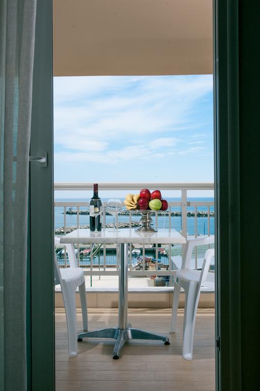 Protea'S Seacret Sea View Studios Paralía Exteriör bild